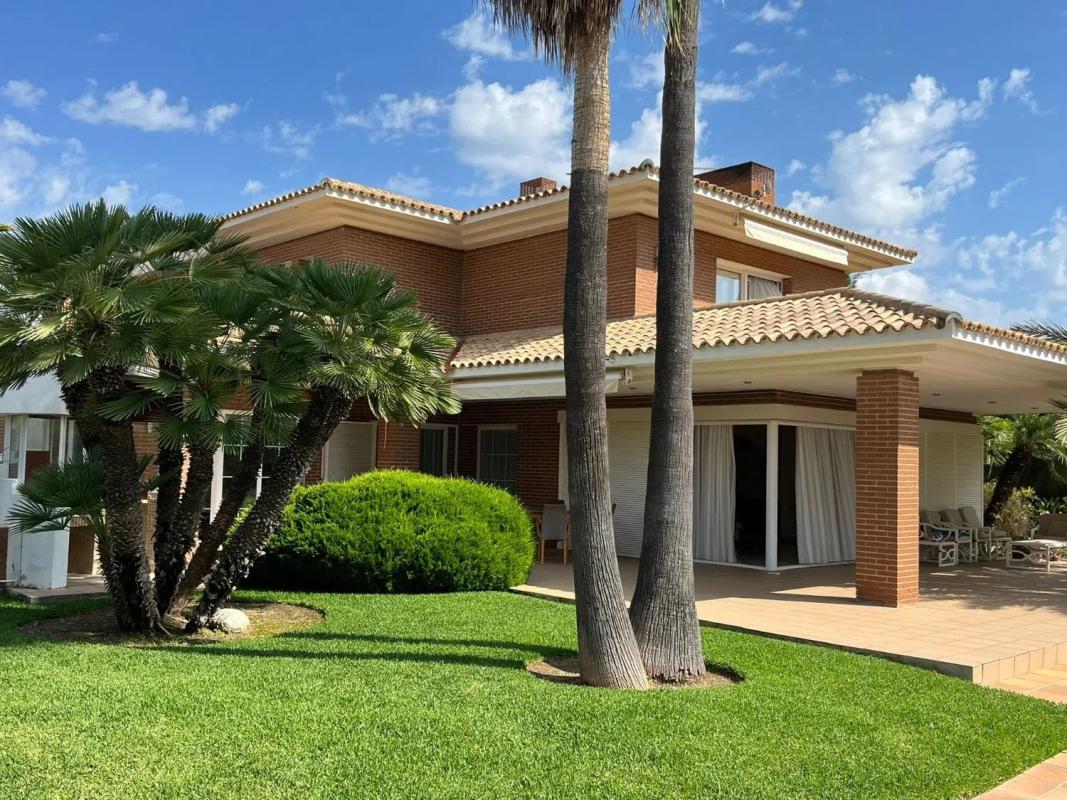 Venta de chalet independiente en Barrio Zona Sierra Helada, Benidorm
photo 2