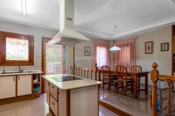Chalet independiente en venta en  Pueblo Levante, Benidorm photo 4