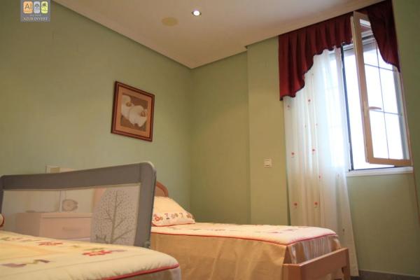 Detached villa for sale in  Pueblo Poniente, Benidorm photo 4