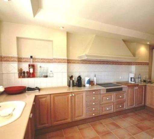 Коттедж на продажу в  Calle Sorolla s/n, Бенидорм photo 4