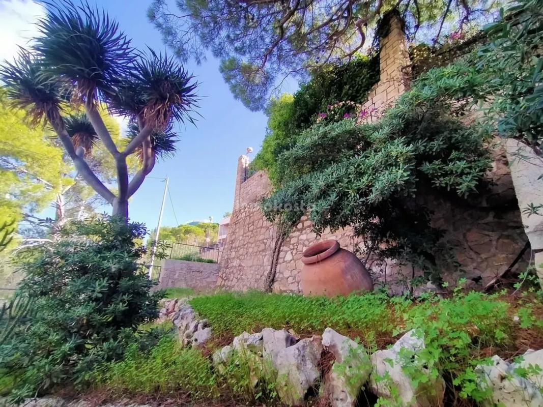 Venta de chalet independiente en Barrio Zona Sierra Helada, Benidorm
photo 1