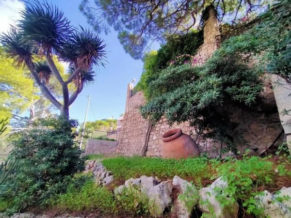 Chalet independiente en venta en  Barrio Zona Sierra Helada, Benidorm photo 1