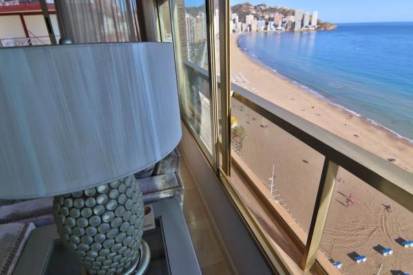 Piso en venta en Playa de Levante, Benidorm thumbnail 2