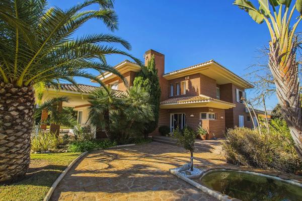 Chalet independiente en venta en  Barrio Zona Sierra Helada, Benidorm photo 1