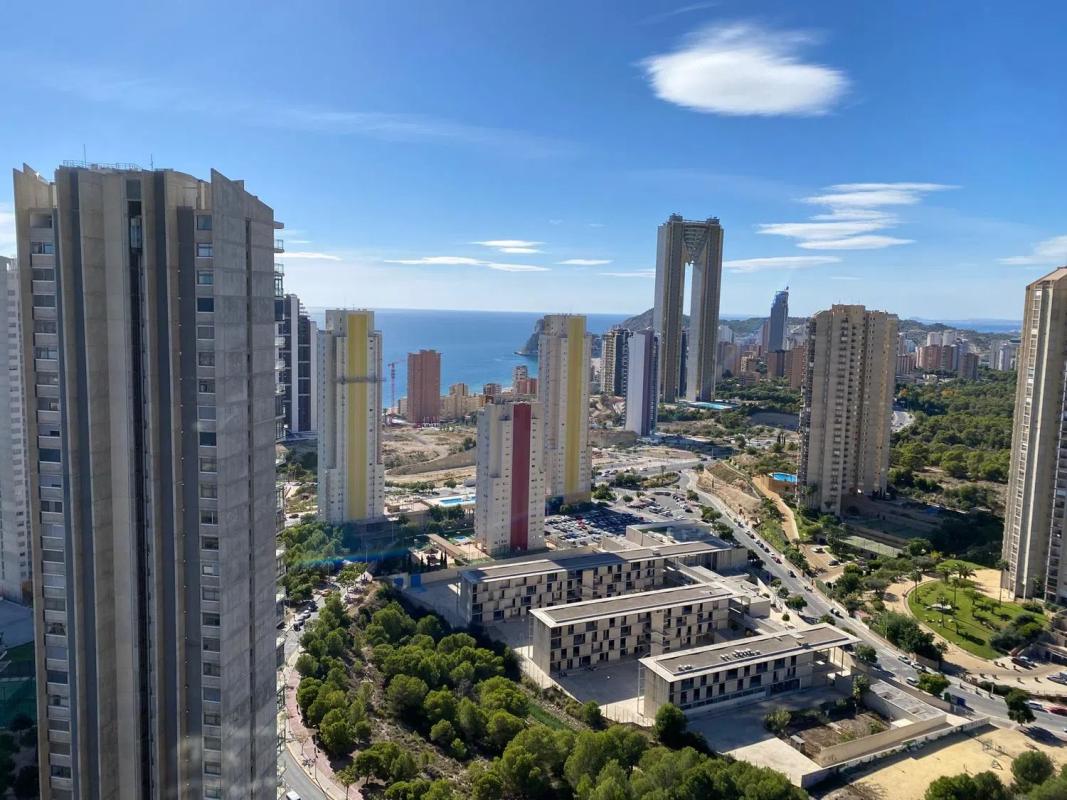 Venta de piso en Calle Presidente Adolfo Suárez, Benidorm
photo 1