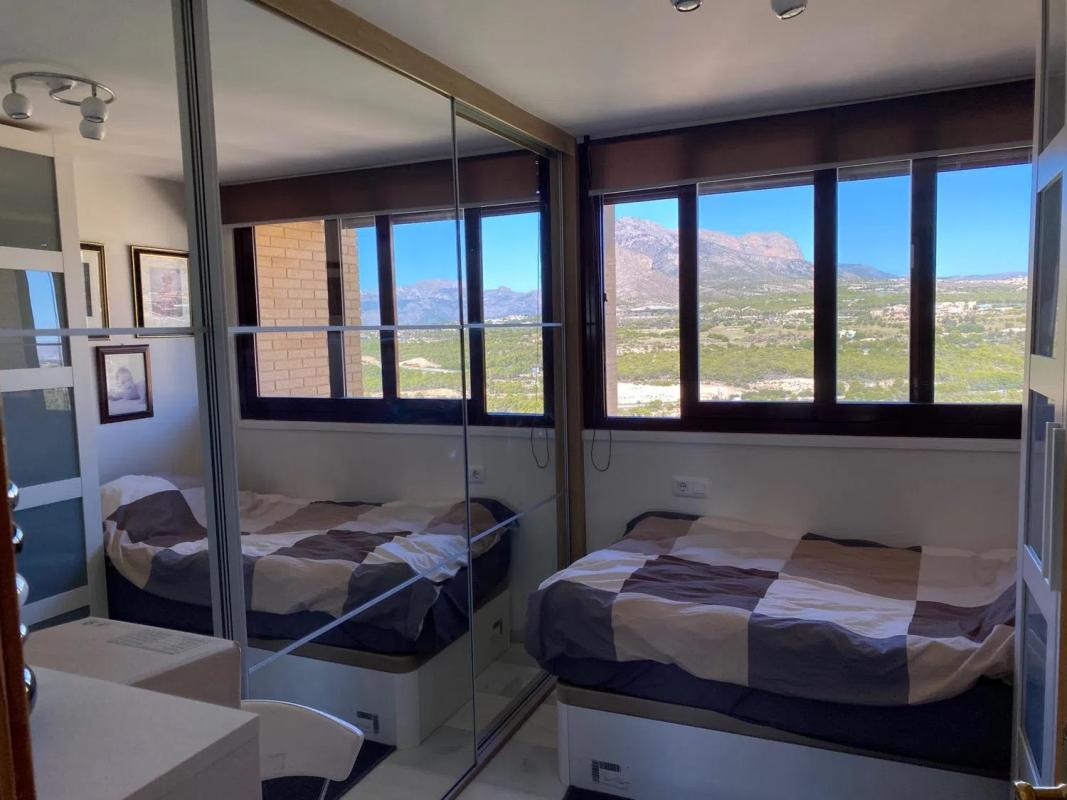 Venta de piso en Calle Presidente Adolfo Suárez, Benidorm
photo 5