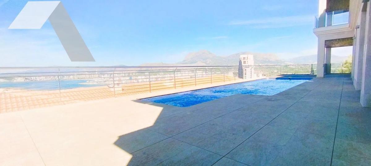 Sprzedaż niezależnego domku jednorodzinnego w Barrio Zona Sierra Helada, Benidorm photo 4