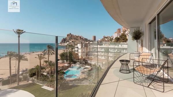 Piso en venta en Avenida Vicente Llorca Alós, 19, Benidorm photo 1