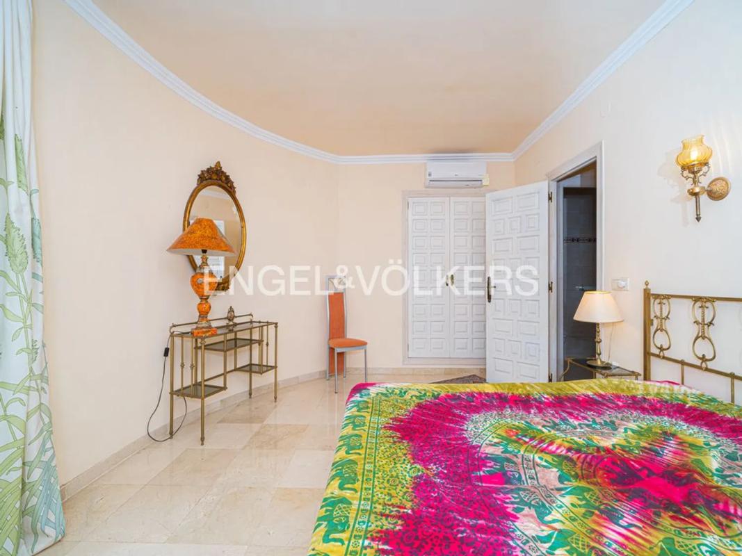 Sprzedaż niezależnego domku jednorodzinnego w  Calle Japón, 6, Benidorm photo 5