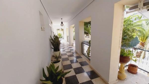 Chalet independiente en venta en  Avenida Doctor Severo Ochoa, Benidorm photo 4
