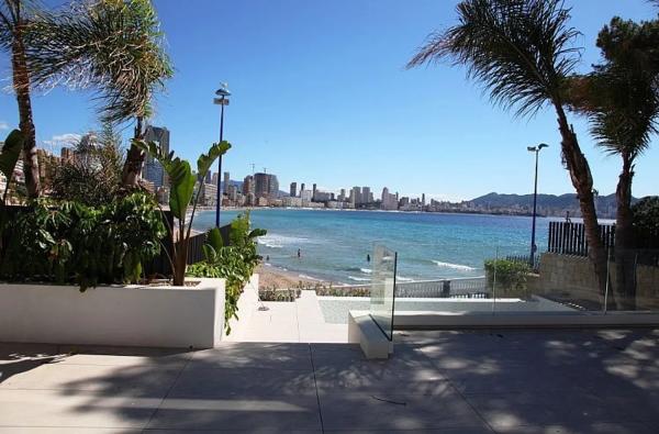 Piso en venta en Playa de Poniente, Benidorm thumbnail 1