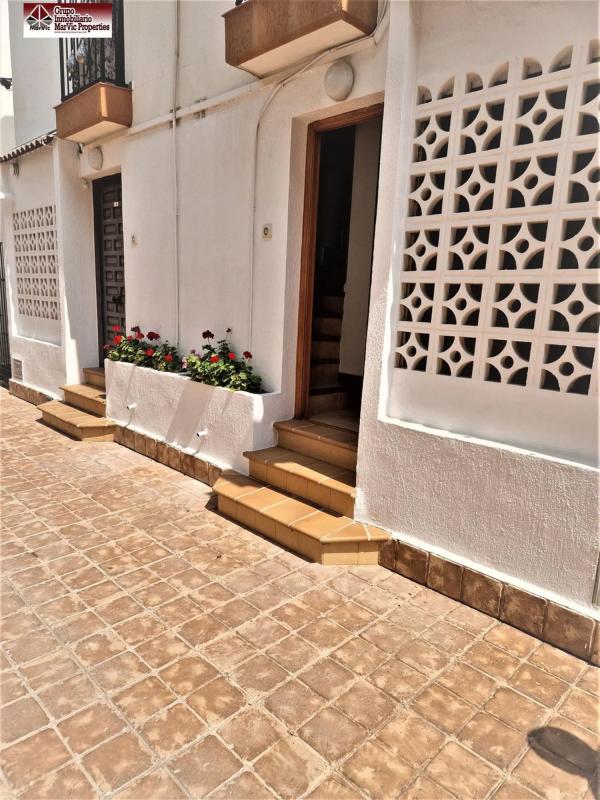 Продажа отдельного шале в  Barrio Zona Rincón Bajo, Бенидорм photo 4