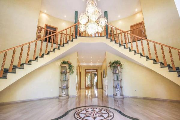 Chalet independiente en venta en  Barrio Zona Sierra Helada, Benidorm photo 2