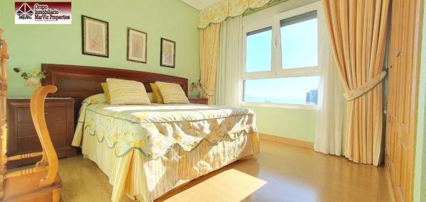 Piso en venta en  Playa de Poniente, Benidorm photo 2