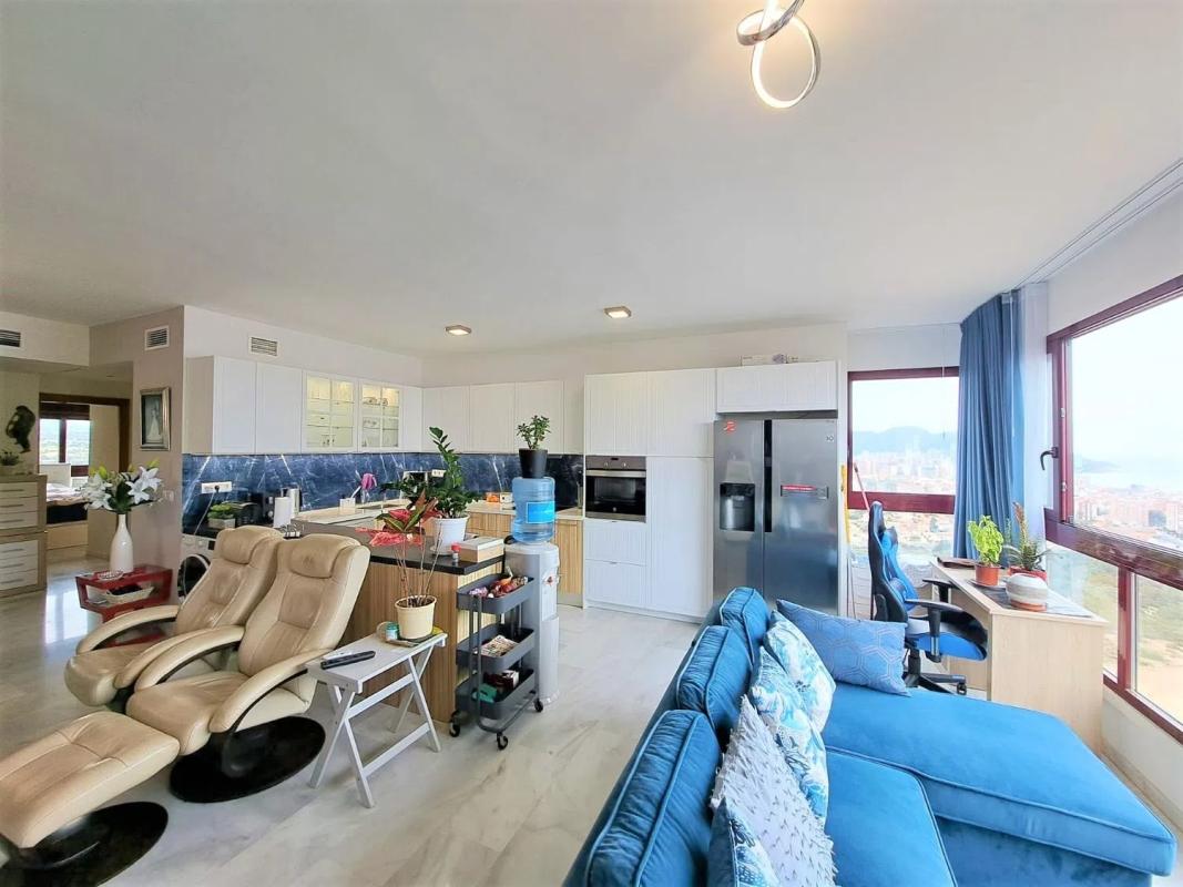 Venta de piso en Calle Presidente Adolfo Suárez, Benidorm
photo 2
