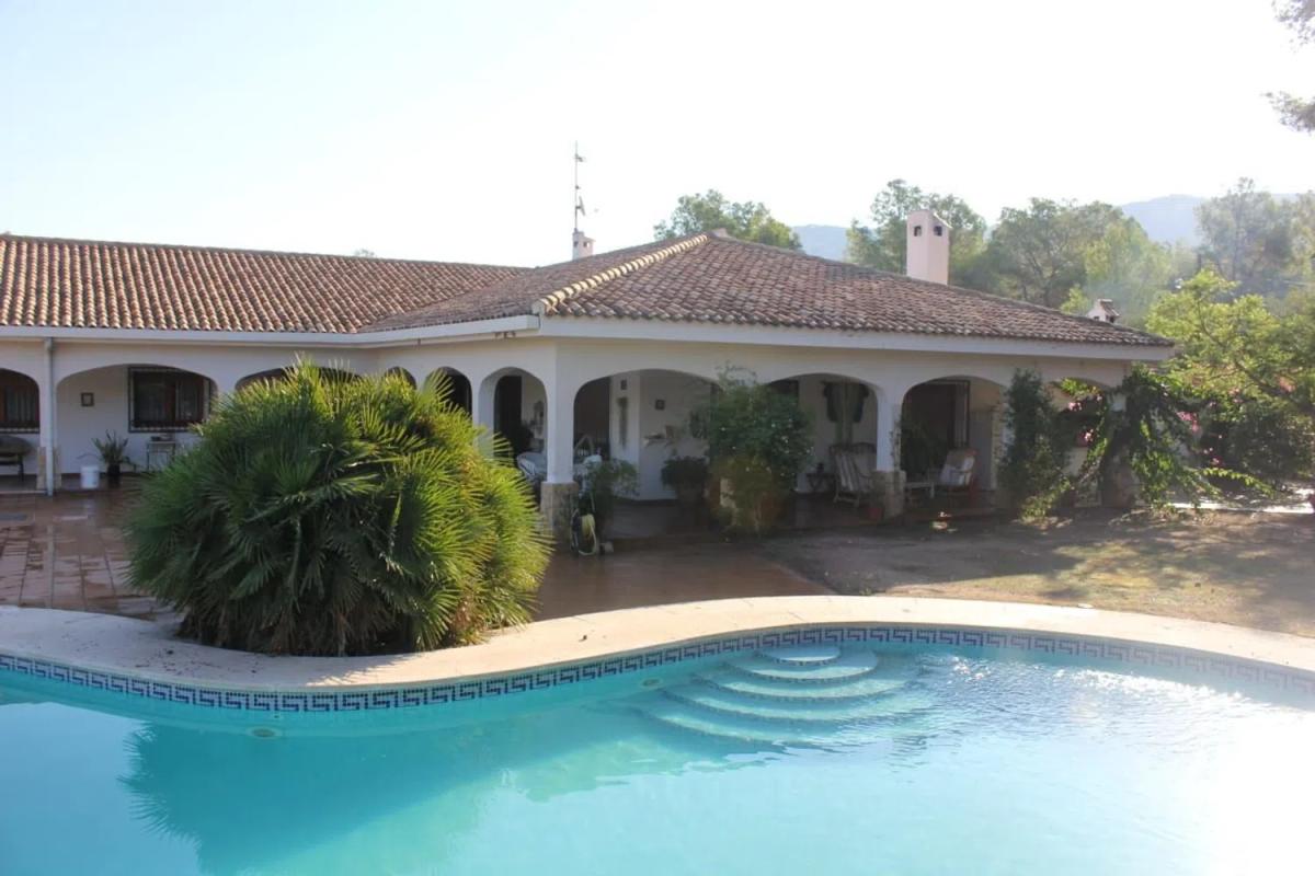 Venta de chalet independiente en Barrio Zona Sierra Helada, Benidorm
 photo 2