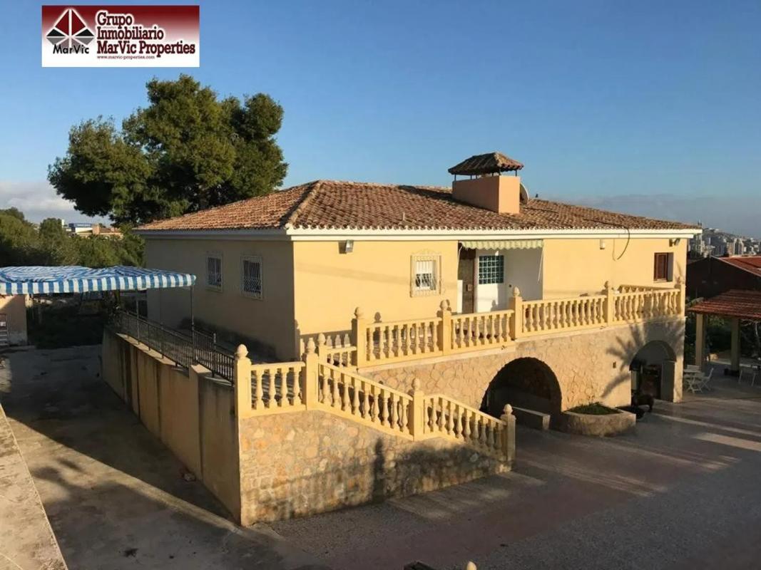 Продажа отдельного шале в Pueblo Poniente, Бенидорм photo 1