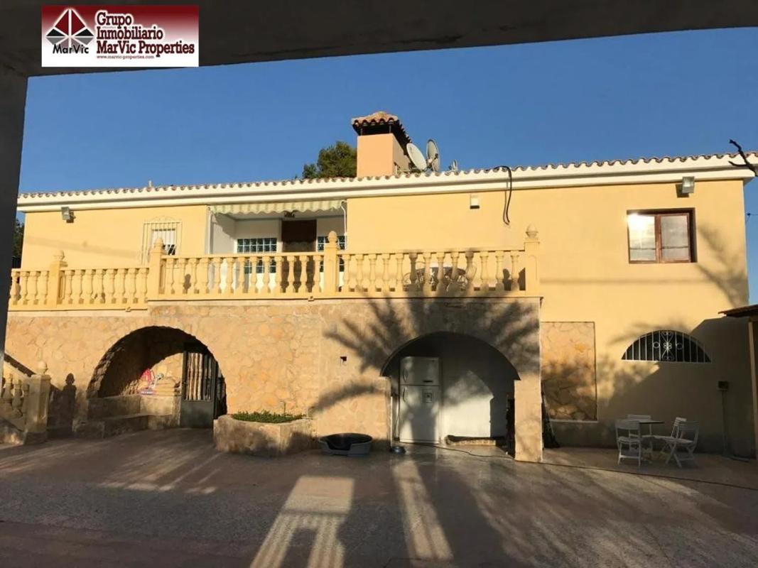 Продажа отдельного шале в Pueblo Poniente, Бенидорм photo 2