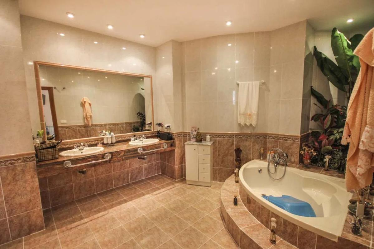 Venta de chalet independiente en Barrio Zona Sierra Helada, Benidorm
photo 3