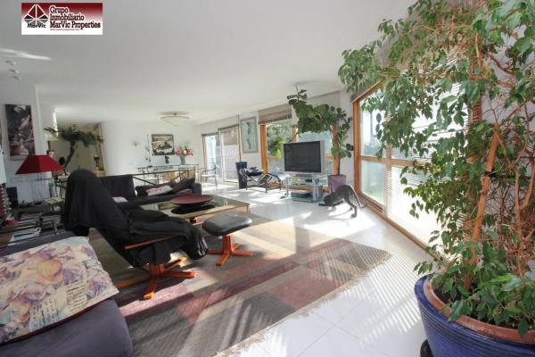 Chalet independiente en venta en  Barrio Zona Sierra Helada, Benidorm photo 1