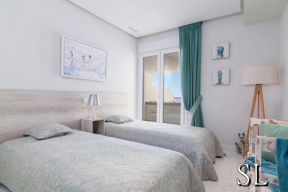 Sale of apartment in Avenida Europa, 850, Altea
 photo 4