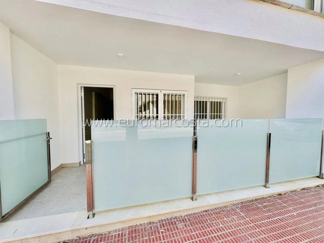 Venta de piso en Avenida de las americas, Guardamar del Segura
 photo 2