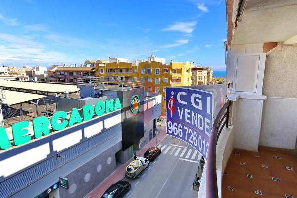Piso en venta en  Calle Baleares, 8, Guardamar del Segura photo 1