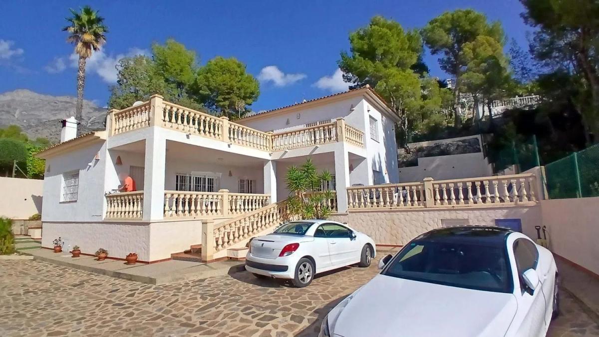 Sale of independent chalet in Altea la Vella, Altea
photo 1