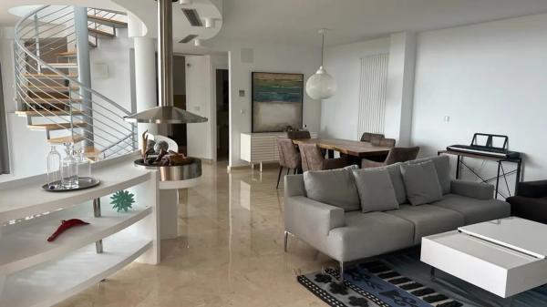Chalet independiente en venta en  Calle Peñas Rojas, 1, Altea photo 1