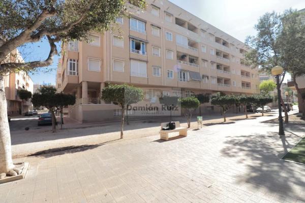 Estudio en venta en Calle Ruben Dario, 4, Guardamar del Segura photo 2