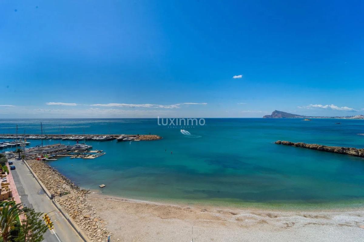 Venta de ático en Zona de Mascarat, Altea photo 2