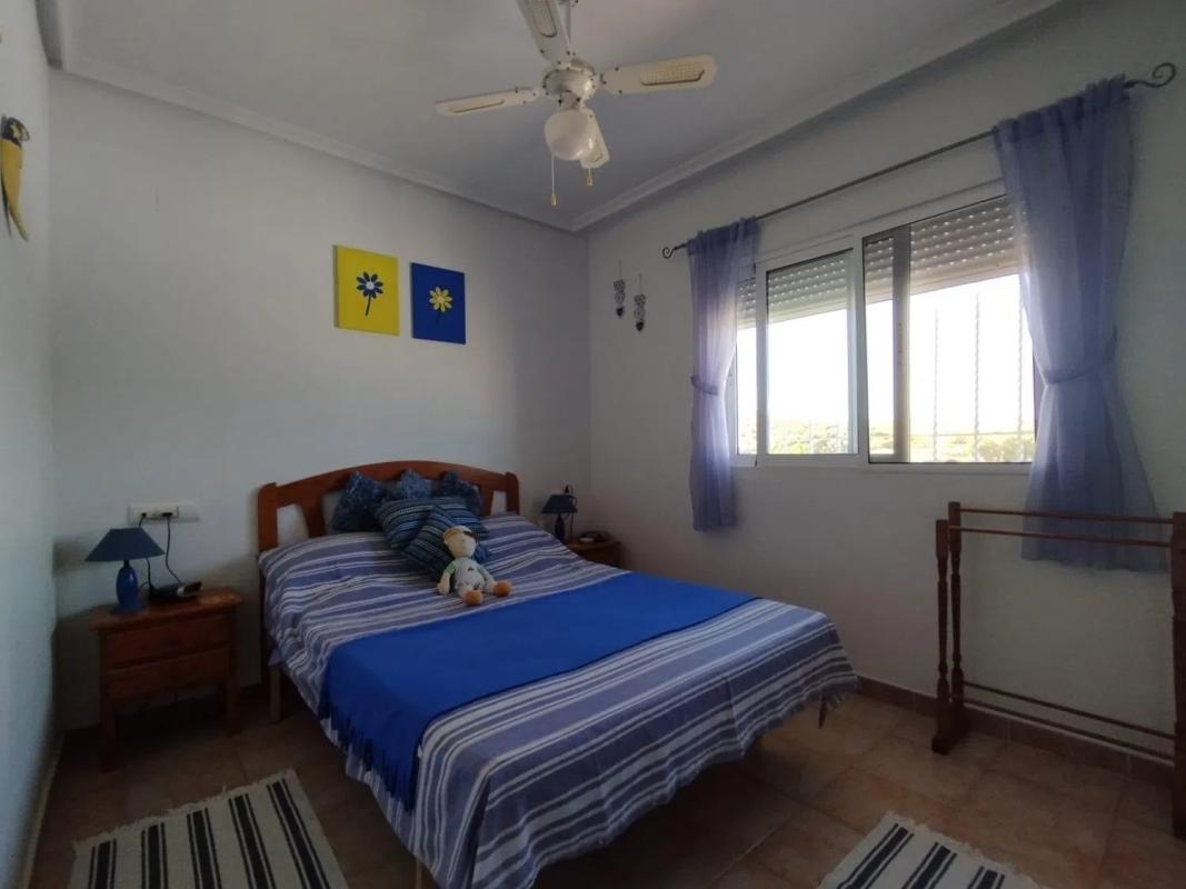Sale of independent chalet in Calle Galcerá de Rosanes, Guardamar del Segura
 photo 5