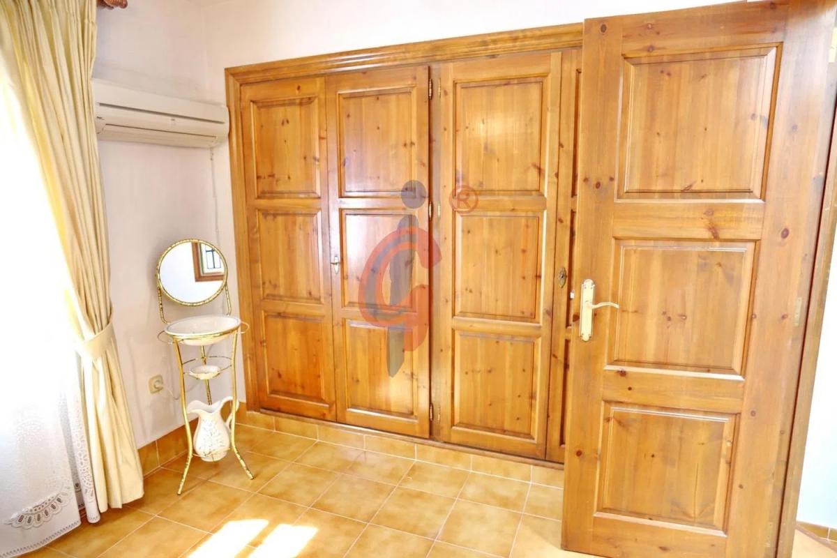 Продажа отдельного шале в Avenida de la Libertad, 72, Гуардамар-дель-Сегура photo 3