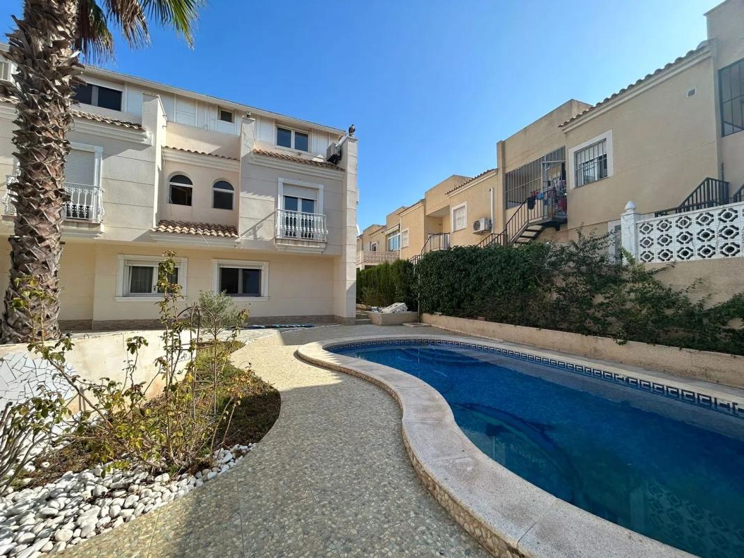 Продажа отдельного шале в  Calle el Dèntol, 5, Гуардамар-дель-Сегура photo 2