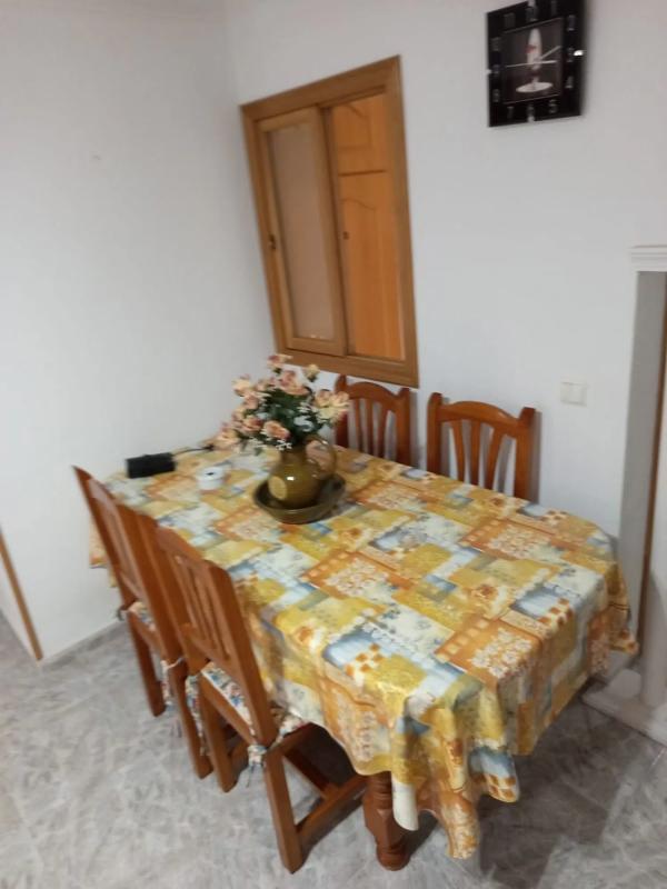 Sprzedaż mieszkania w Calle Garcia Lorca, 32, Guardamar del Segura
photo 1