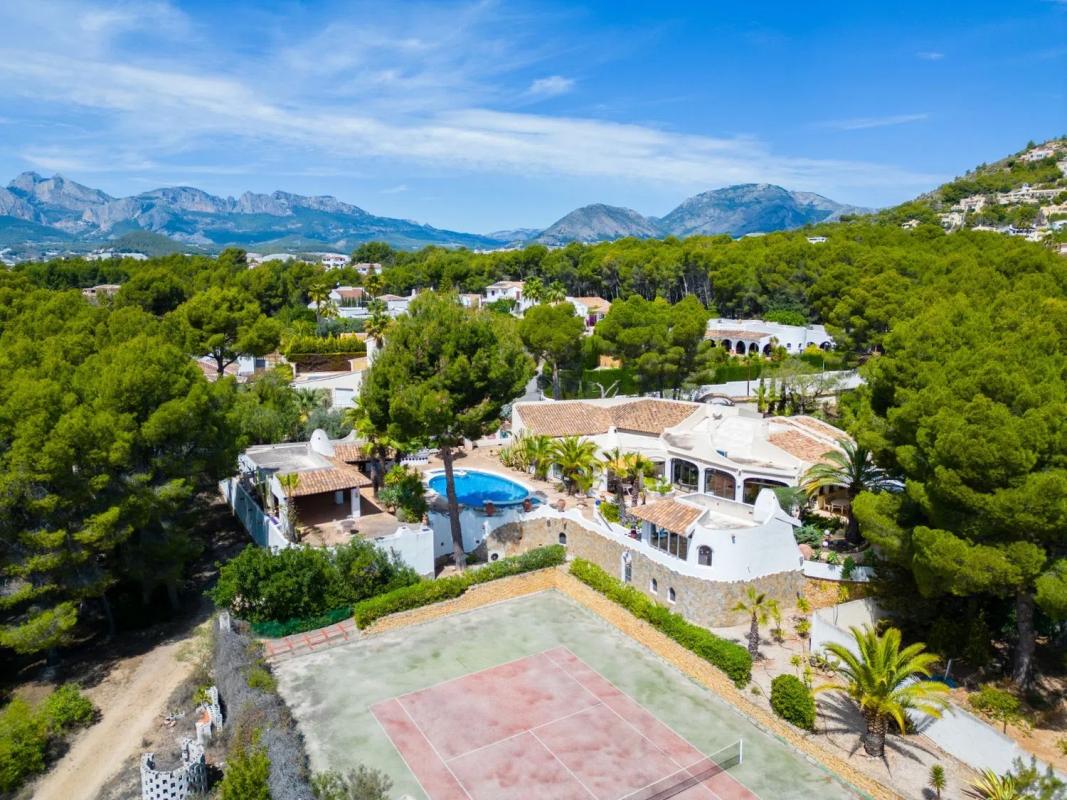 Sale of independent chalet in Altea la Vella, Altea
photo 1