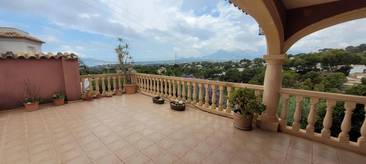 Продажа отдельного шале в Calle Puput, 4, Алтея photo 2