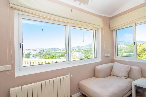 Detached villa for sale in Monte Molar, Altea thumbnail 2