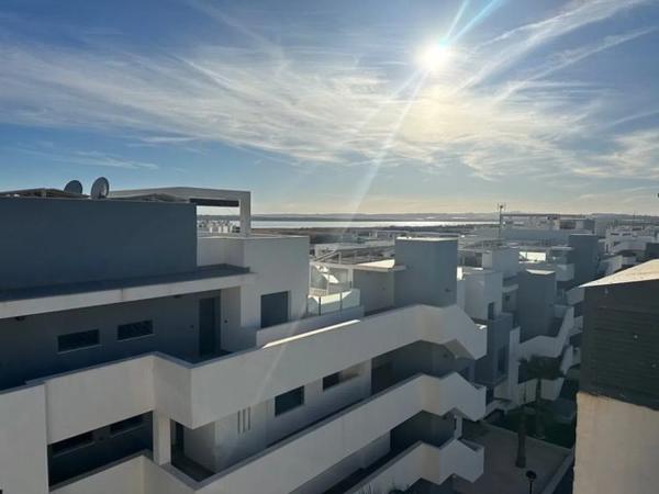 Ático en venta en Calle la Malva Rosa, Guardamar del Segura thumbnail 1