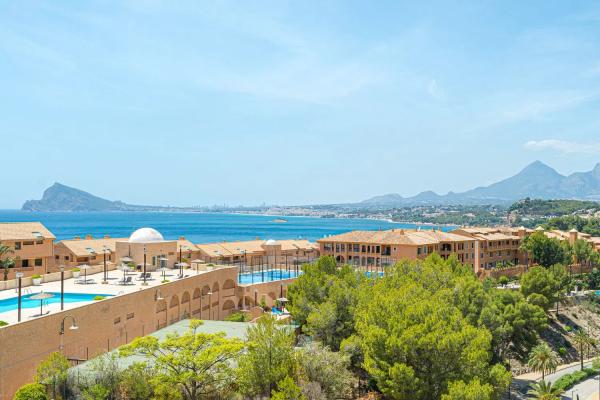 Apartment for sale in  Calle Velero, Altea photo 1