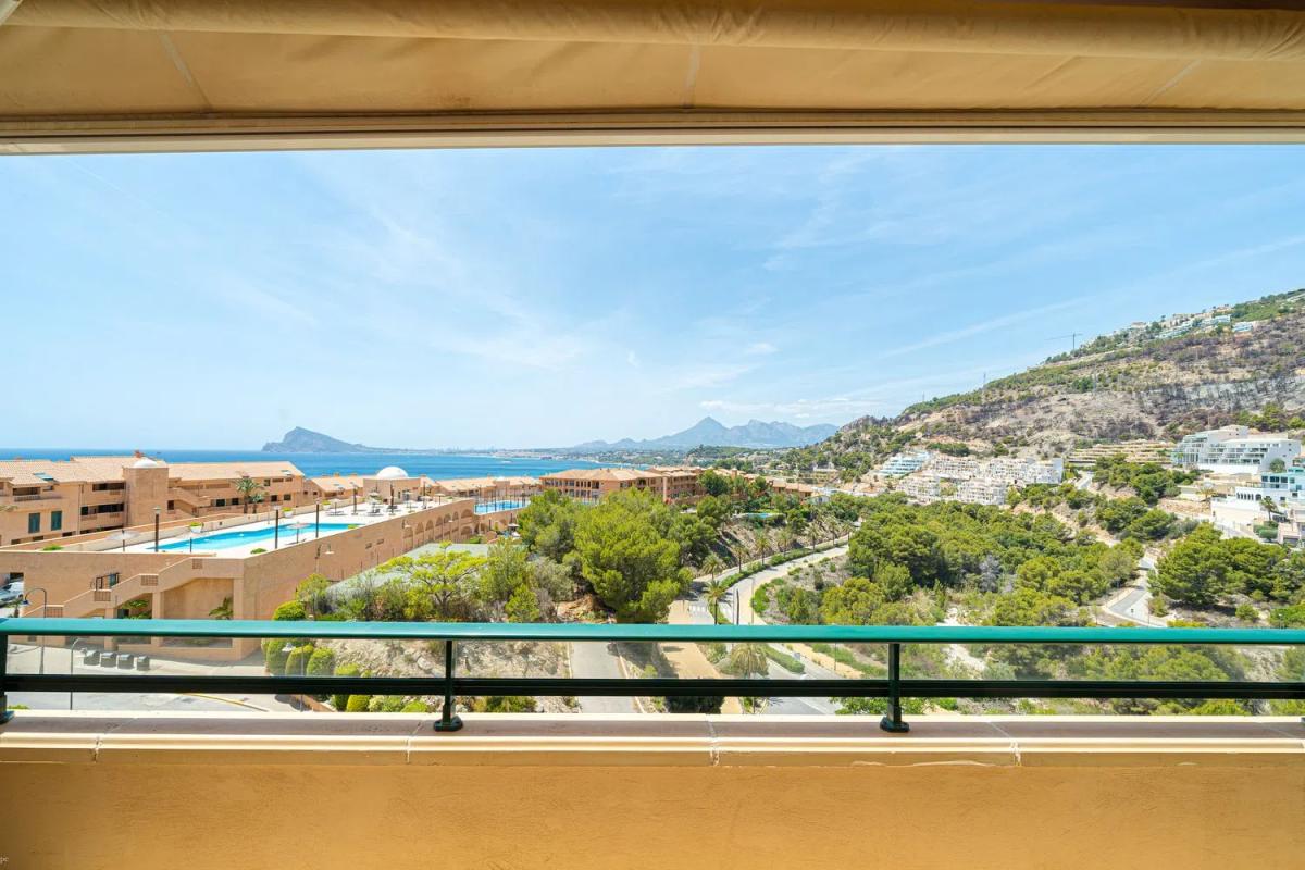 Sale of apartment in Calle Velero, Altea
photo 2