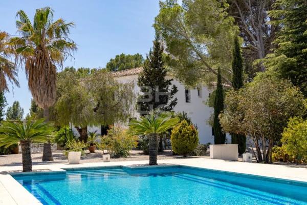 Independent chalet for sale in Altea la Vella, Altea
photo 1