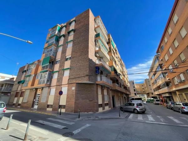 Mieszkanie na sprzedaż w  Calle la Pau, Guardamar del Segura photo 1