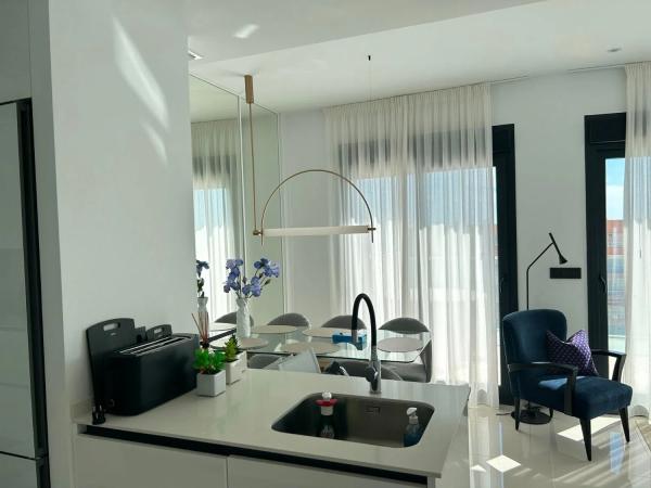 Ático en venta en Avenida de Cervantes, 51, Guardamar del Segura thumbnail 2