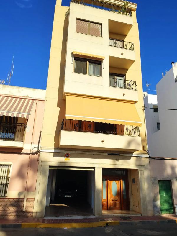 Duplex sale in Calle Sant Pere, 101, Guardamar del Segura photo 1