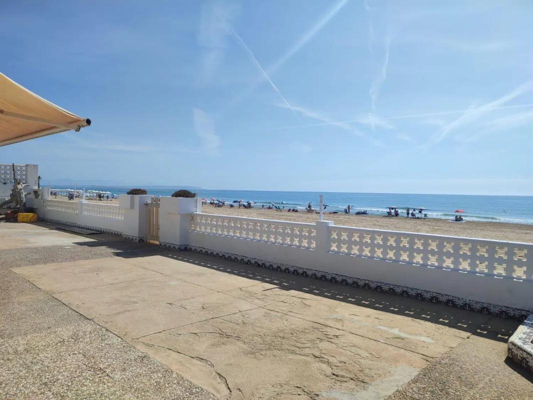 Venta de chalet independiente en Avenida de la Libertad, Guardamar del Segura
photo 2