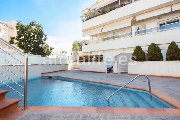 Duplex en venta en Calle de la Trona, Altea photo 1