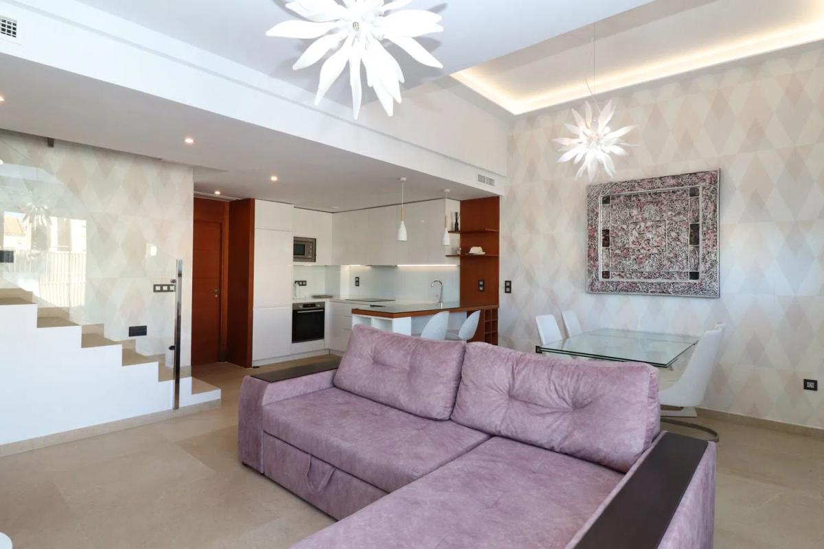 Продажа отдельного шале в Calle la Malva Rosa, 13, Гуардамар-дель-Сегура photo 1