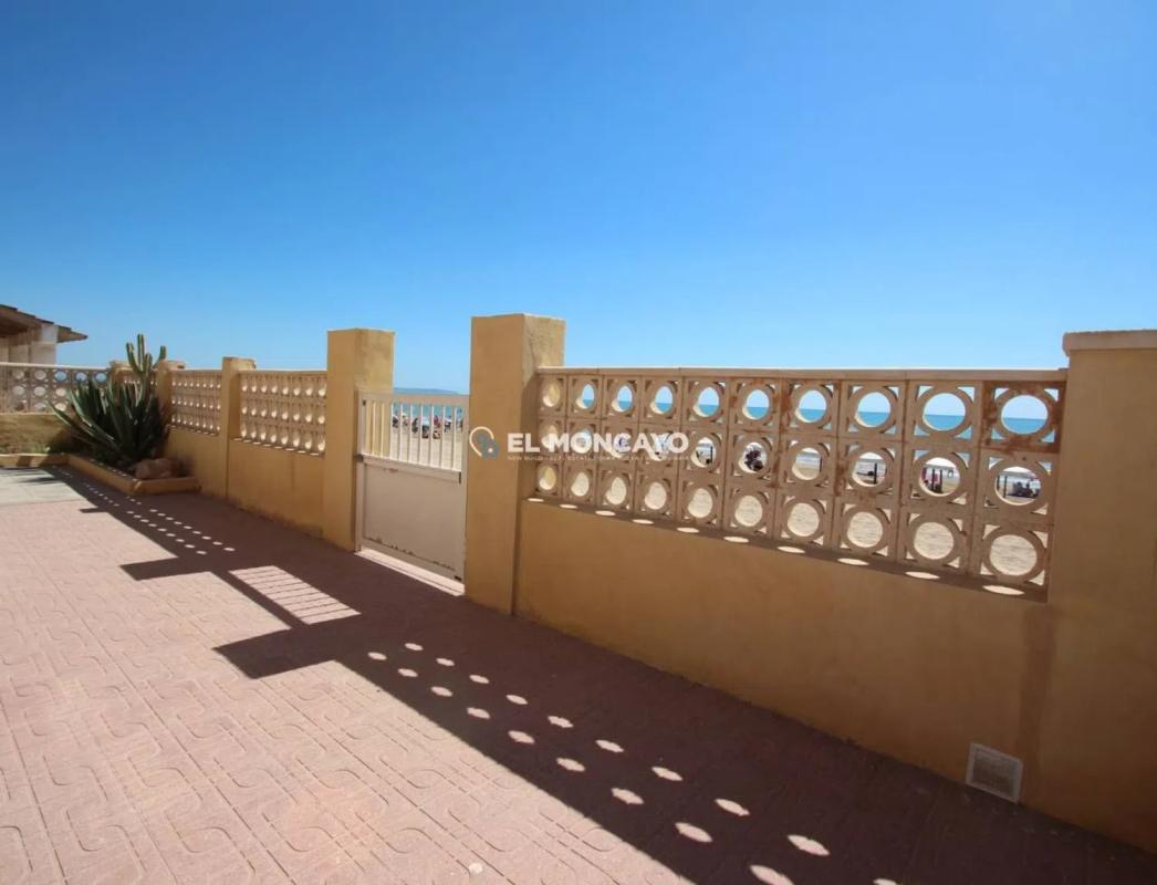 Sale of independent chalet in Avenida de la Libertad, 89, Guardamar del Segura
photo 4