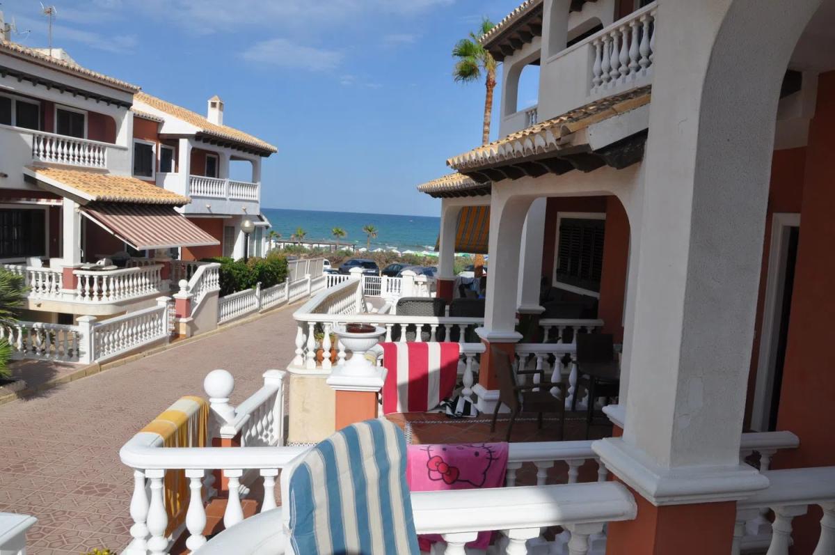 Venta de chalet independiente en Avenida de la Libertad, 100, Guardamar del Segura
photo 1